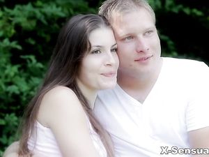 Gorgeous Girl In The Garden Fucking Her Man