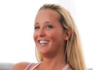 Big Messy Facial Cumshot After Her Casting Fuck