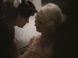 Erotic Lesbian Lingerie Love Between Pinup Girls